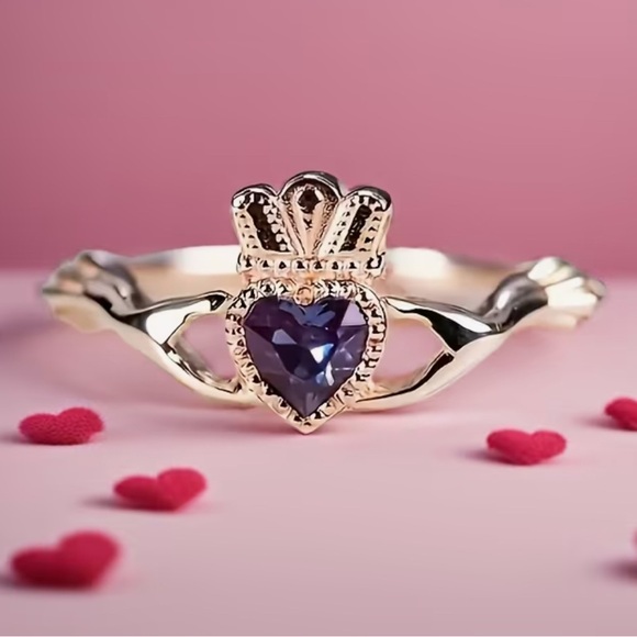 Gold and Purple Claddagh Ring with Heart Gemstone in 18k gold plating in Sz 5 - Picture 2 of 4